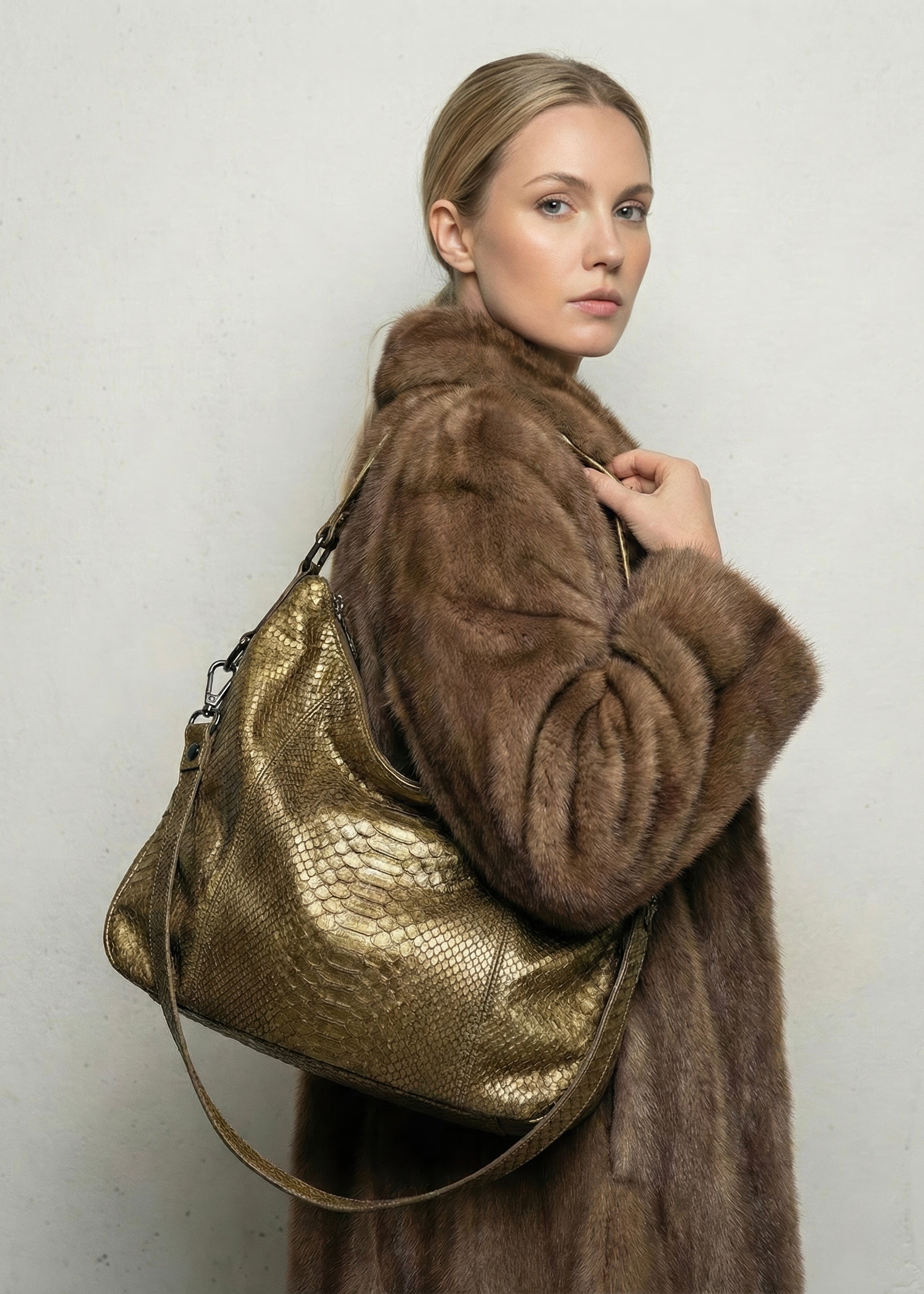 Petra Python Gold Metallic