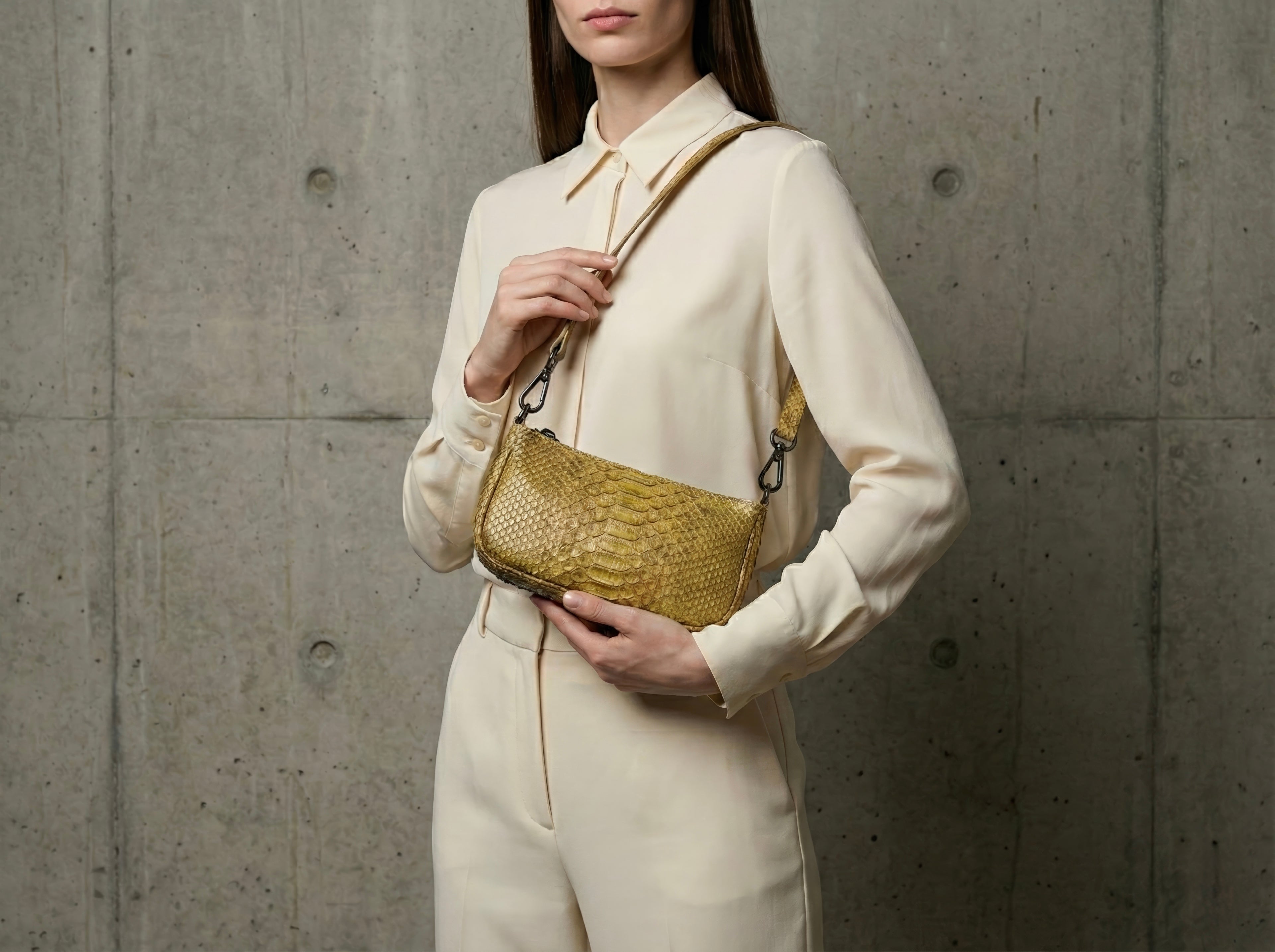 Baguette Python Gold