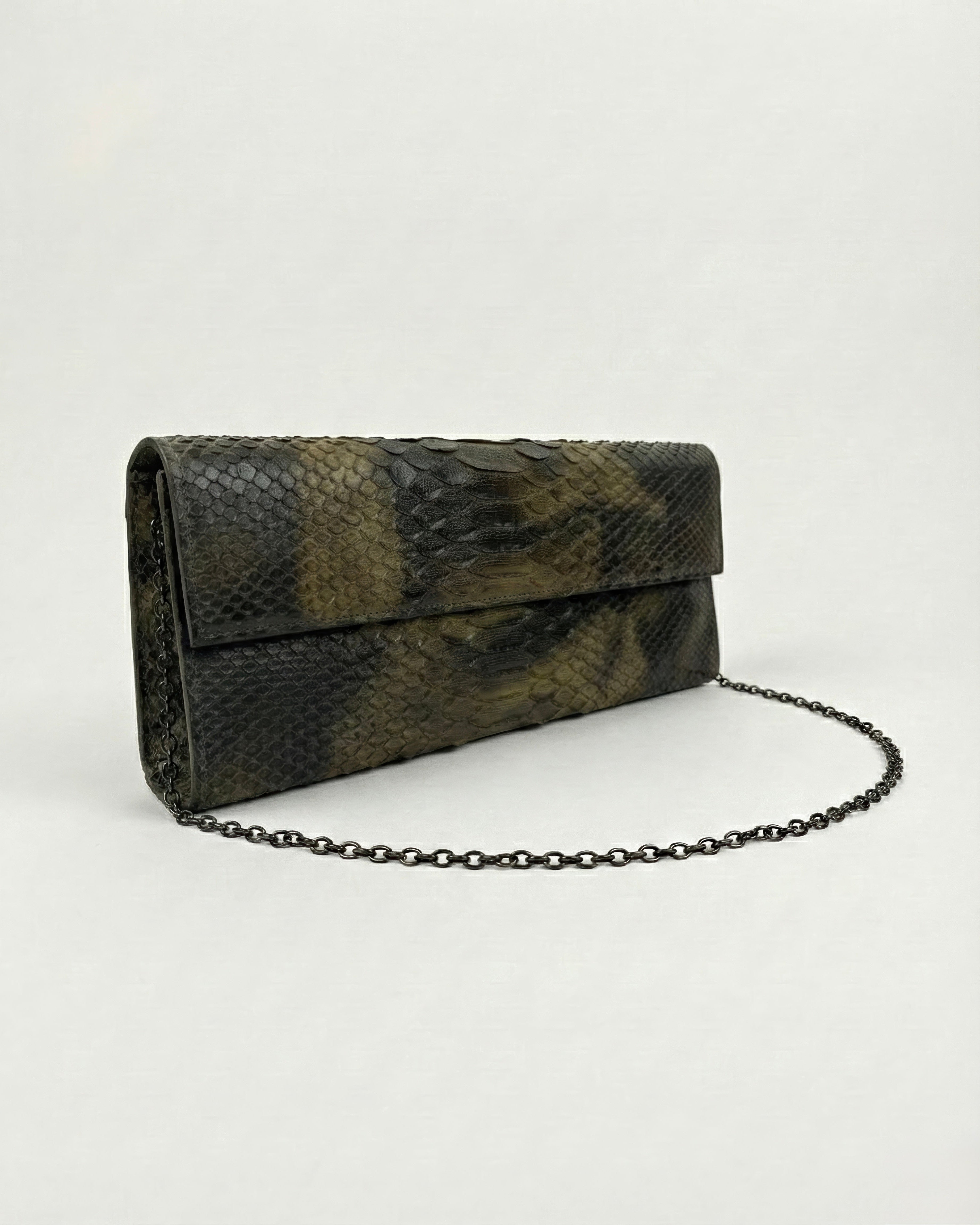 Long Clutch Olive