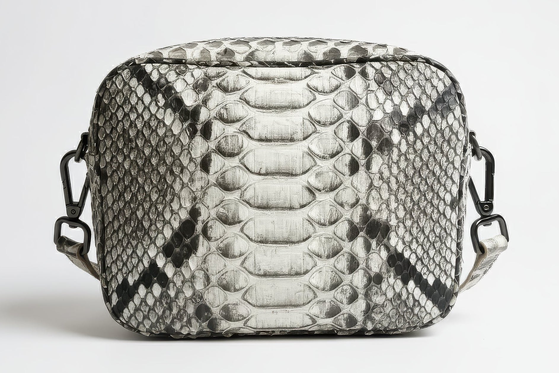 Saponetta Python White-Black