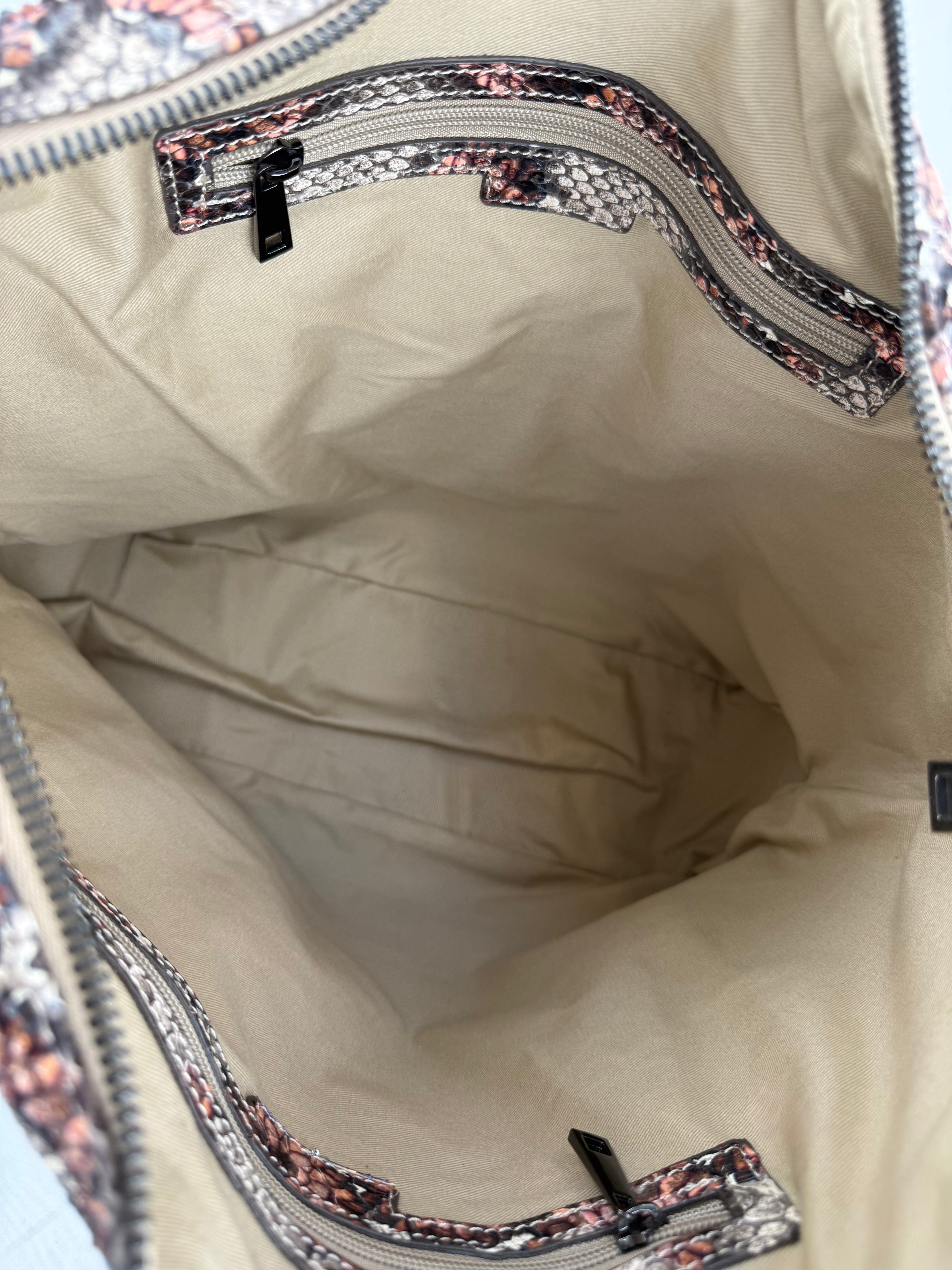 Petra Python Mellow Red