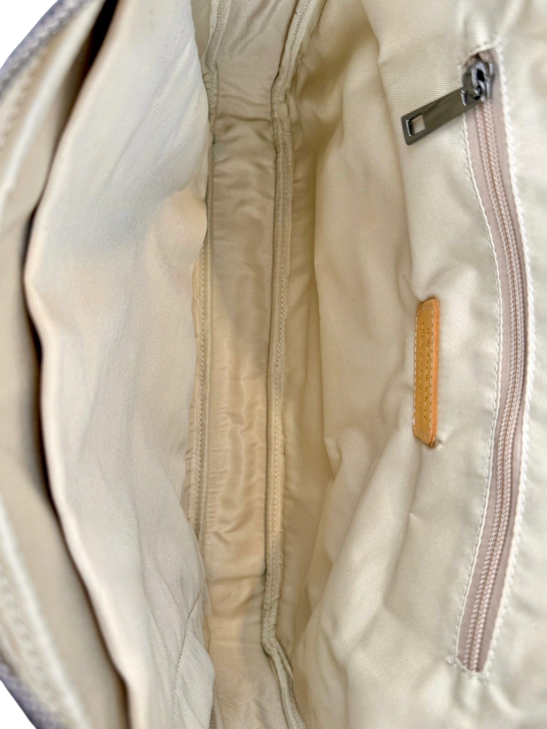 Business Python Grey-Yellow