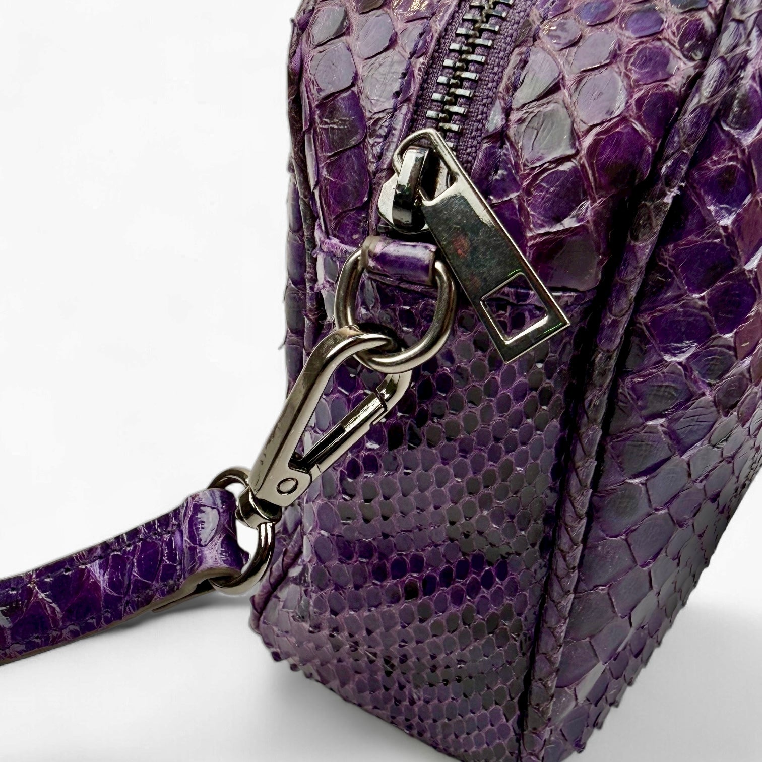 Saponetta Python Lila