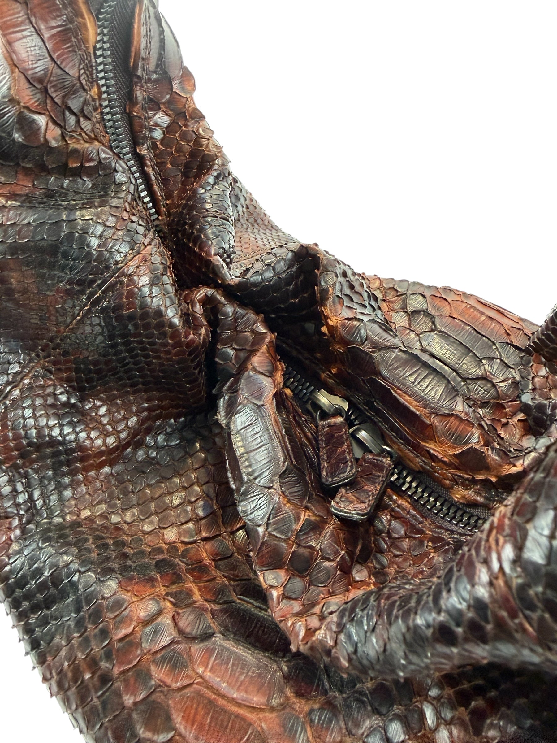 Petra Grande Python Dark Red