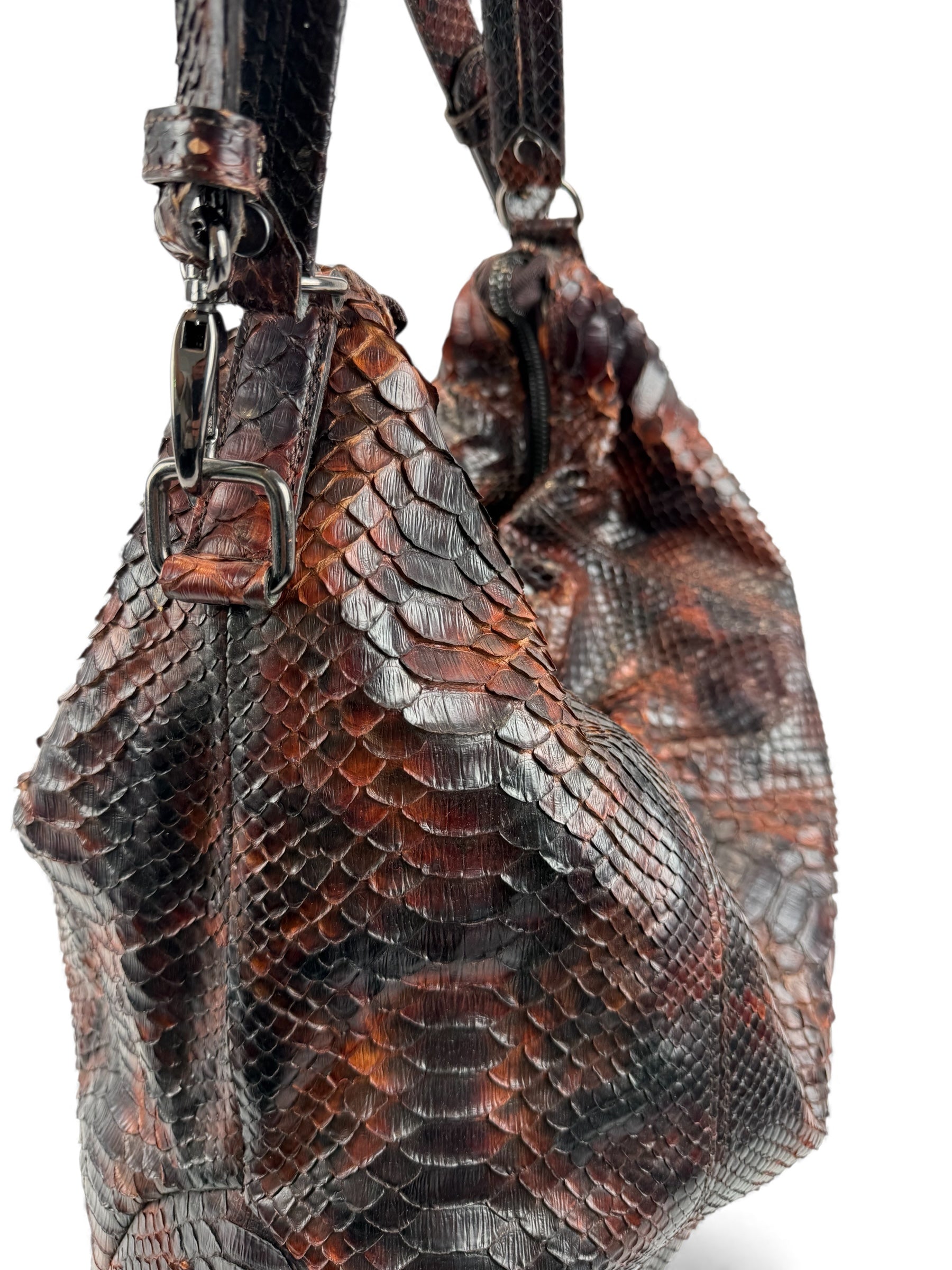 Petra Grande Python Dark Red