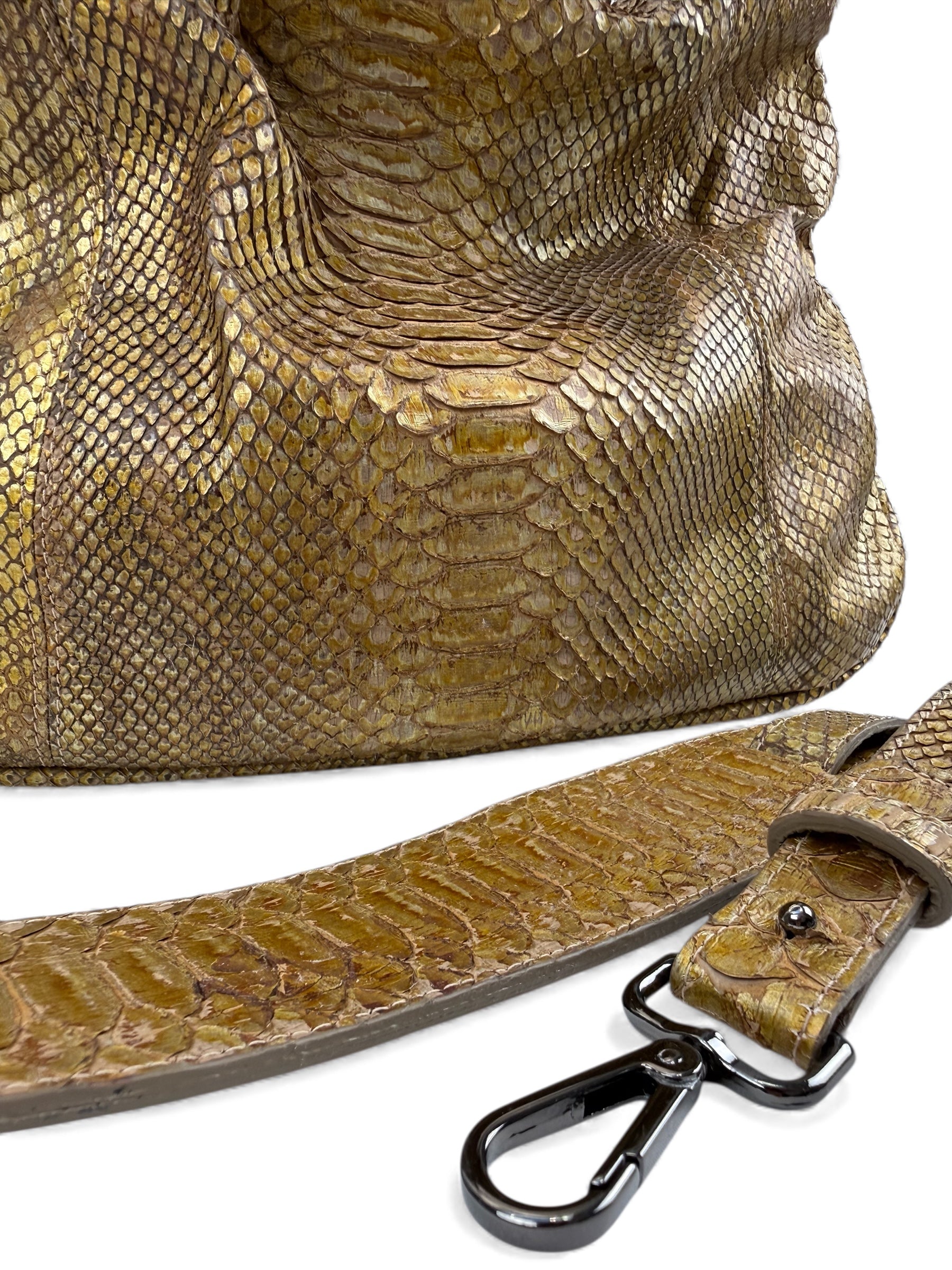 Petra Python Gold Metallic